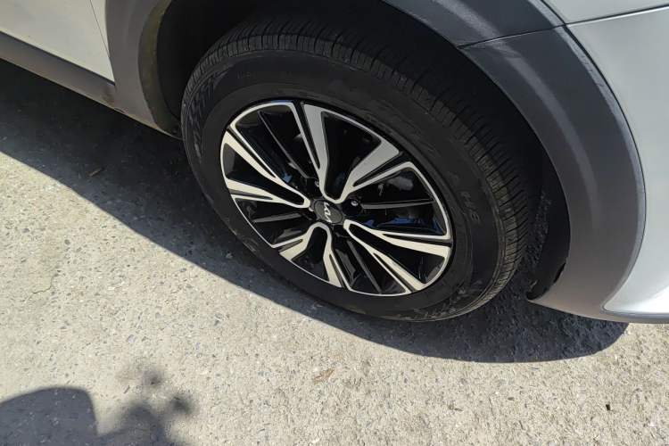 Used Kia kx1 Stonic 2021 1.4L CVT Sunroof Model Exterior 4