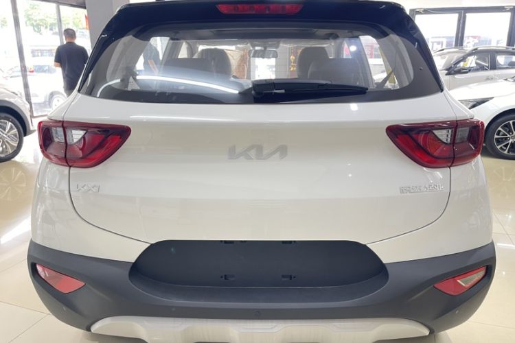 Used Kia kx1 Stonic 2021 1.4L CVT Sunroof Model Exterior 4