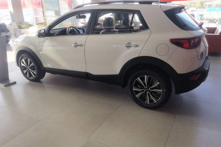 Used Kia kx1 Stonic 2021 1.4L CVT Fun Edition Exterior 5