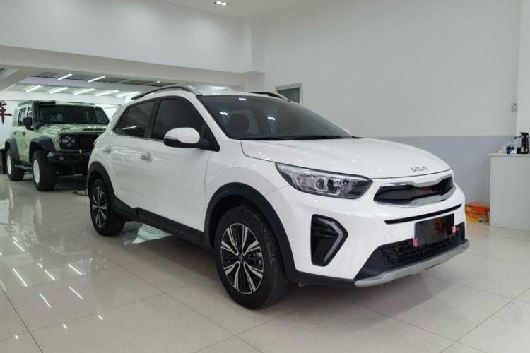 Used Kia kx1 Stonic 2021 1.4L CVT Fun Edition Exterior 5