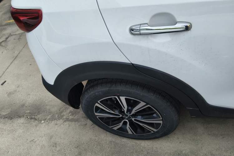Used Kia kx1 Stonic 2021 1.4L CVT Fun Edition Exterior 5