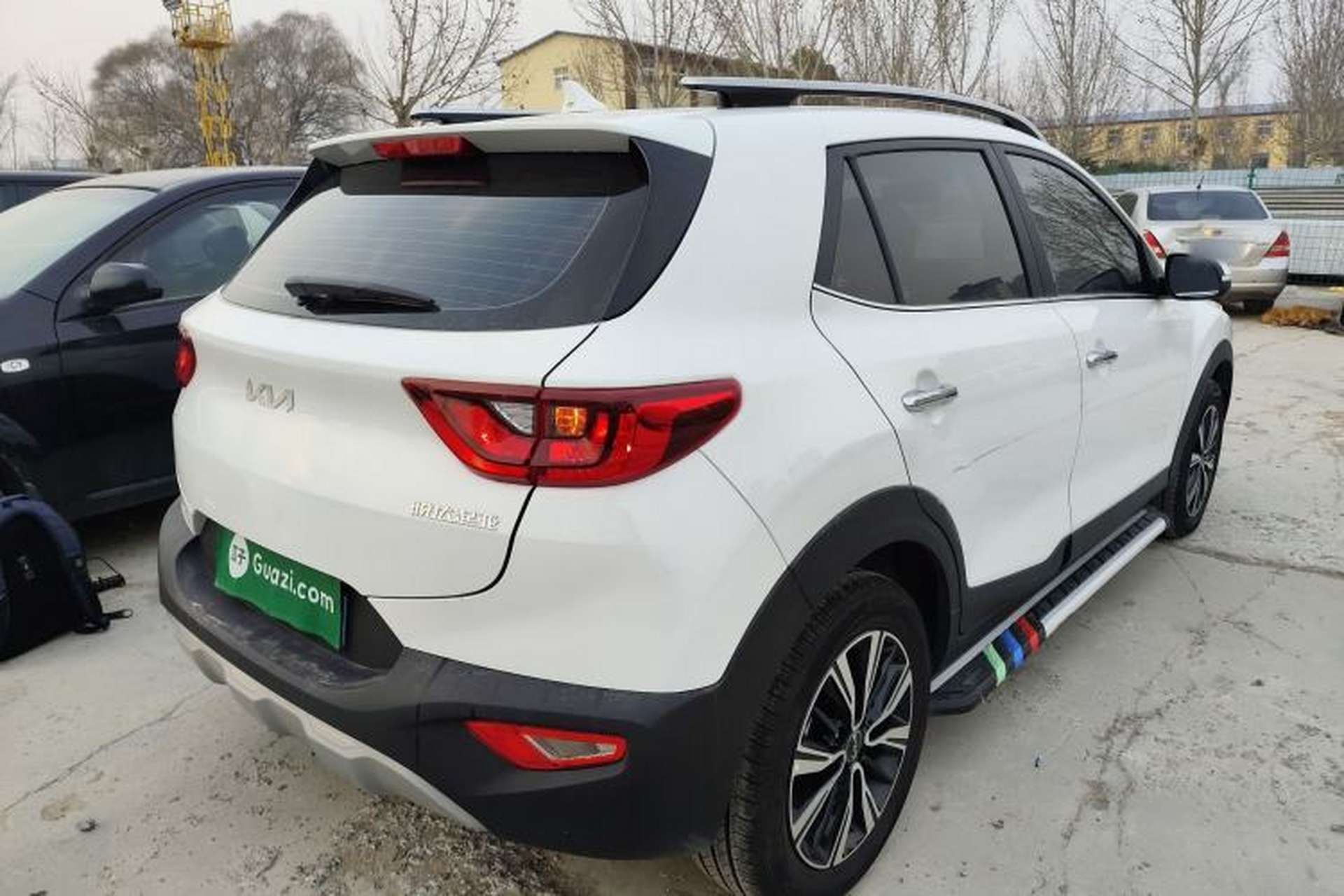 Used Kia kx1 Stonic 2021 1.4L CVT Fun Edition Exterior 5