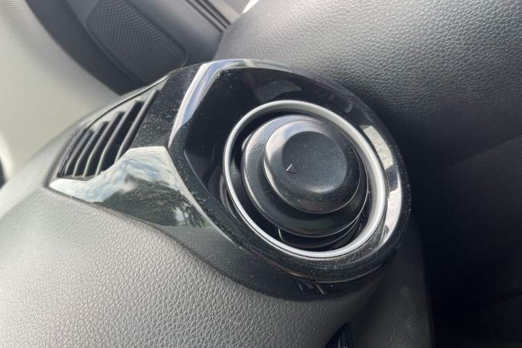 Used Kia kx1 Stonic 2021 1.4L CVT Sunroof Model Exterior 6