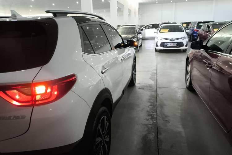 Used Kia kx1 Stonic 2021 1.4L CVT Sunroof Model Exterior 6