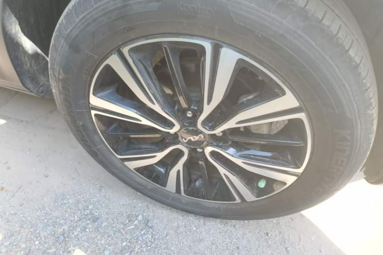 Used Kia kx1 Stonic 2021 1.4L CVT Sunroof Model Exterior 7