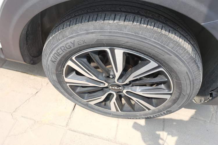 Used Kia kx1 Stonic 2021 1.4L CVT Sunroof Model Exterior 7