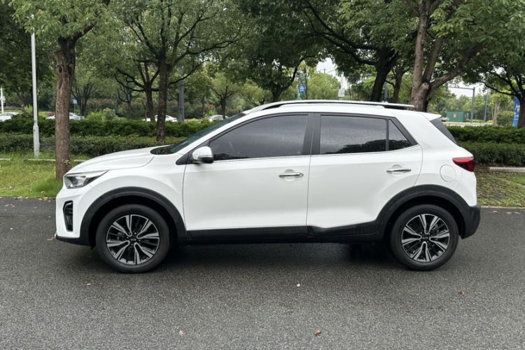 Used Kia kx1 Stonic 2021 1.4L Automatic Fun Edition Exterior 8