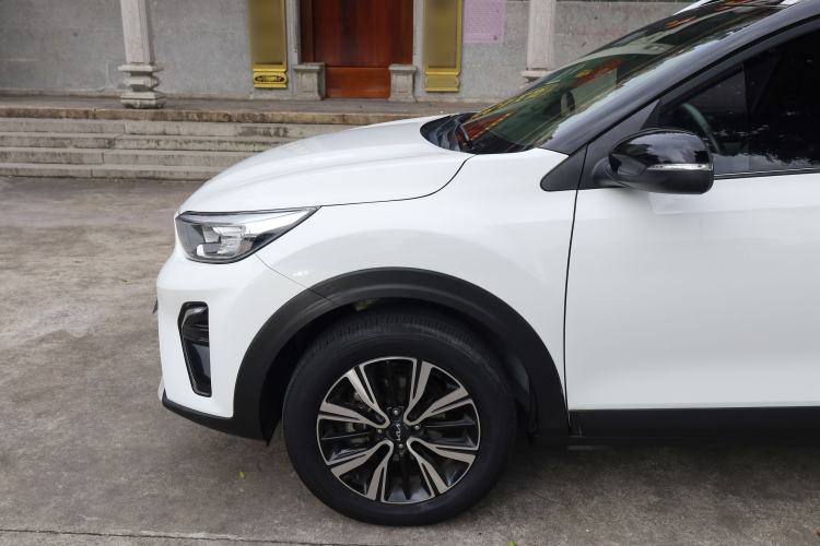 Used Kia kx1 Stonic 2021 1.4L CVT Fun & Sunroof Model Exterior 8