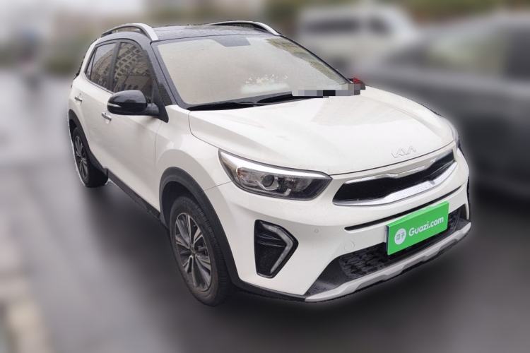 Used Kia kx1 Stonic 2021 1.4L CVT Fun & Sunroof Model Front Right 45 Deg