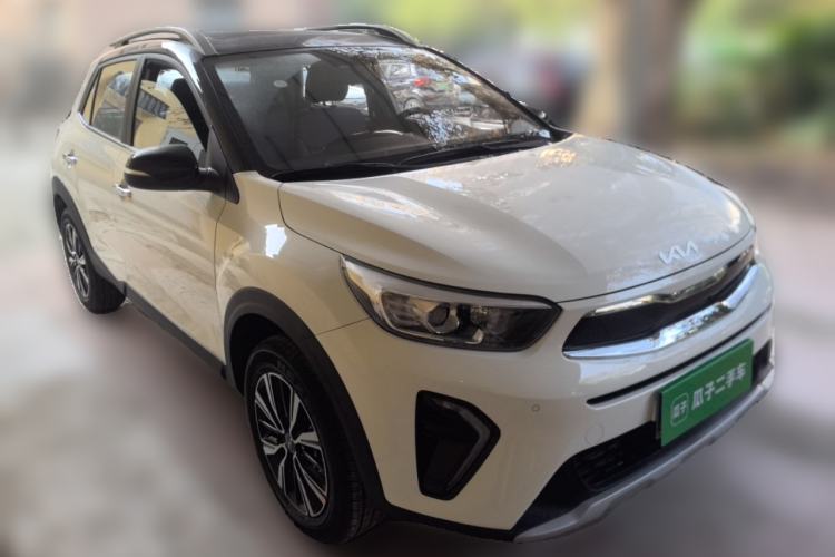 Used Kia kx1 Stonic 2021 1.4L CVT Fun & Sunroof Model Front Right 45 Deg