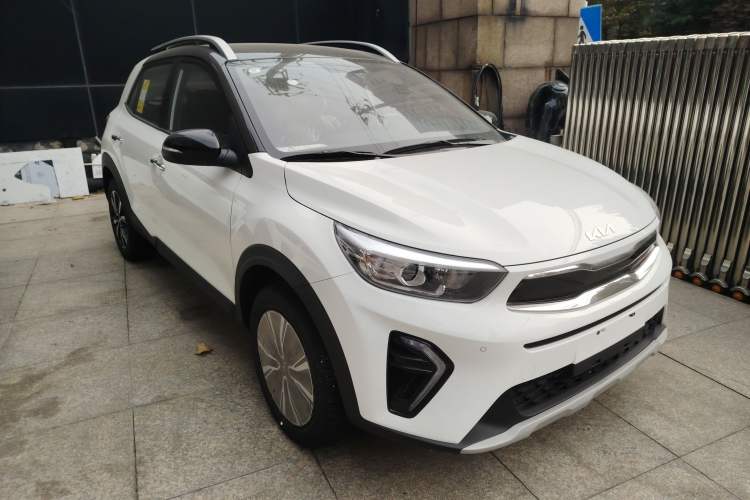 Used Kia kx1 Stonic 2021 1.4L CVT Sunroof Model Front Right 45 Deg