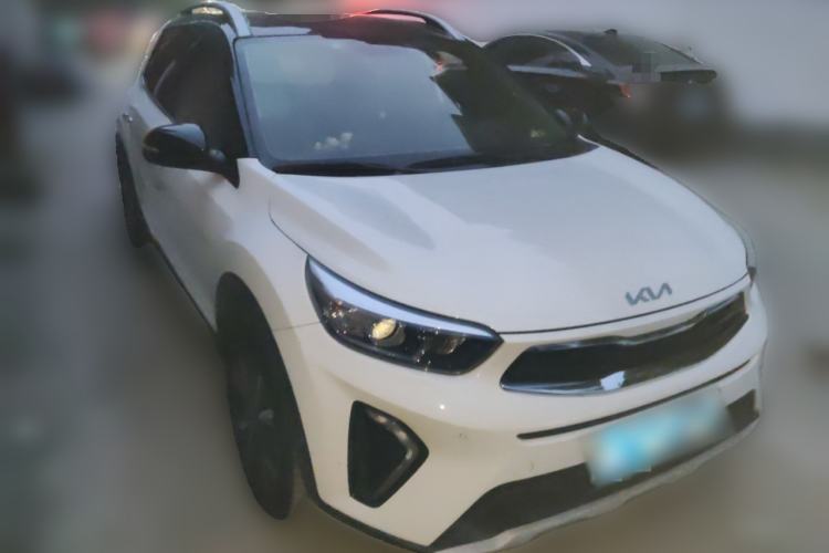 Used Kia kx1 Stonic 2021 1.4L CVT Fun & Sunroof Model Front Right 45 Deg