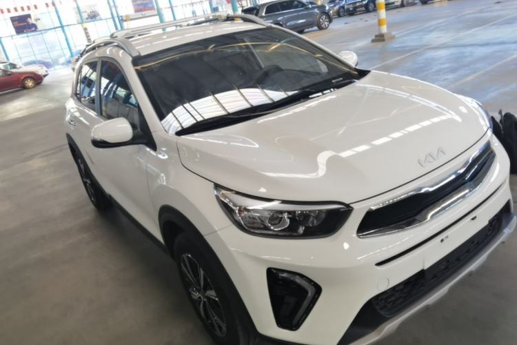 Used Kia kx1 Stonic 2021 1.4L CVT Fun Edition Front Right 45 Deg