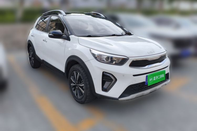 Used Kia kx1 Stonic 2021 1.4L CVT Sunroof Model Front Right 45 Deg