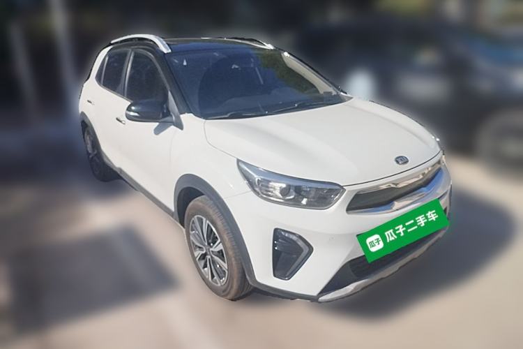 Used Kia kx1 Stonic 2021 1.4L CVT Fun & Sunroof Model Front Right 45 Deg