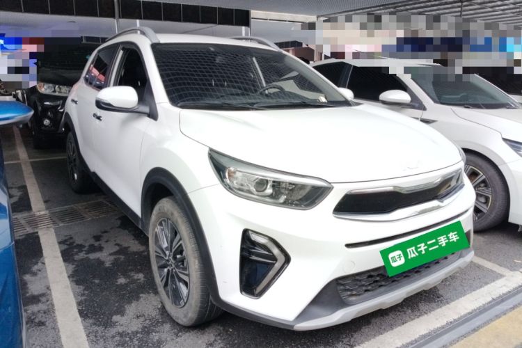 Used Kia kx1 Stonic 2021 1.4L CVT Fun Edition Front Right 45 Deg
