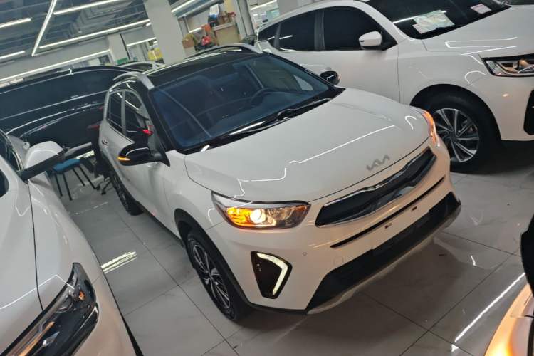 Used Kia kx1 Stonic 2021 1.4L CVT Sunroof Model Front Right 45 Deg