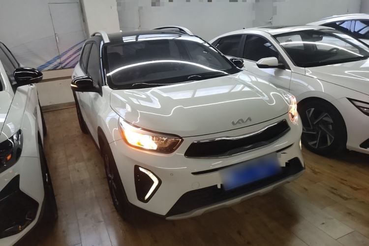 Used Kia kx1 Stonic 2021 1.4L CVT Sunroof Model Front Right 45 Deg