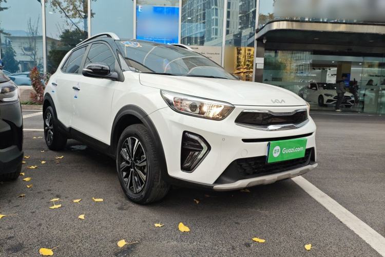 Used Kia kx1 Stonic 2021 1.4L CVT Sunroof Model Front Right 45 Deg