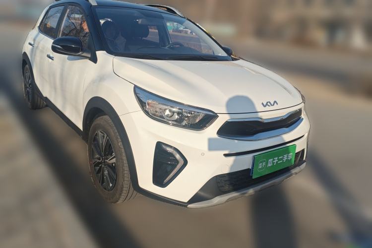 Used Kia kx1 Stonic 2021 1.4L CVT Fun & Sunroof Model Front Right 45 Deg