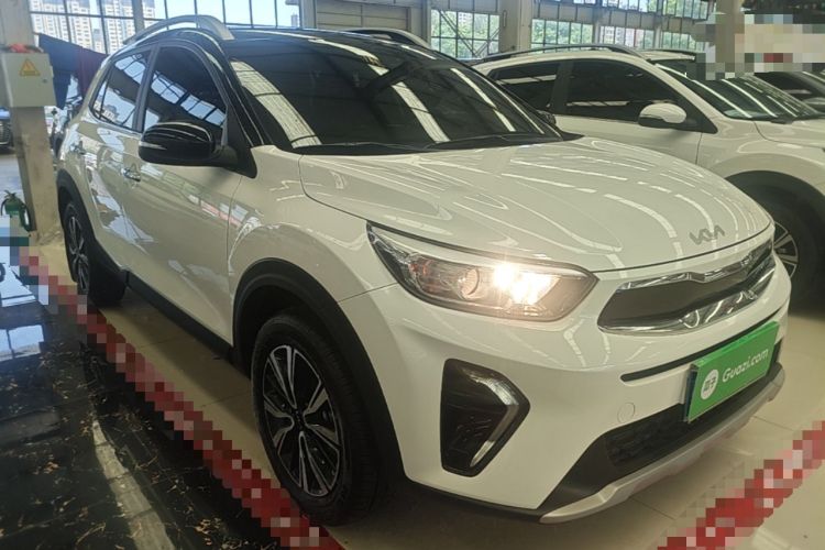 Used Kia kx1 Stonic 2021 1.4L CVT Fun Edition Front Right 45 Deg
