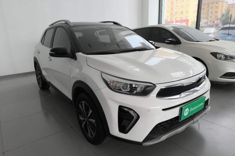 Used Kia kx1 Stonic 2021 1.4L CVT Sunroof Model Front Right 45 Deg