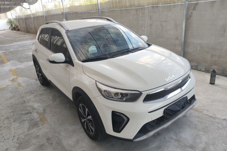 Used Kia kx1 Stonic 2021 1.4L CVT Fun Edition Front Right 45 Deg