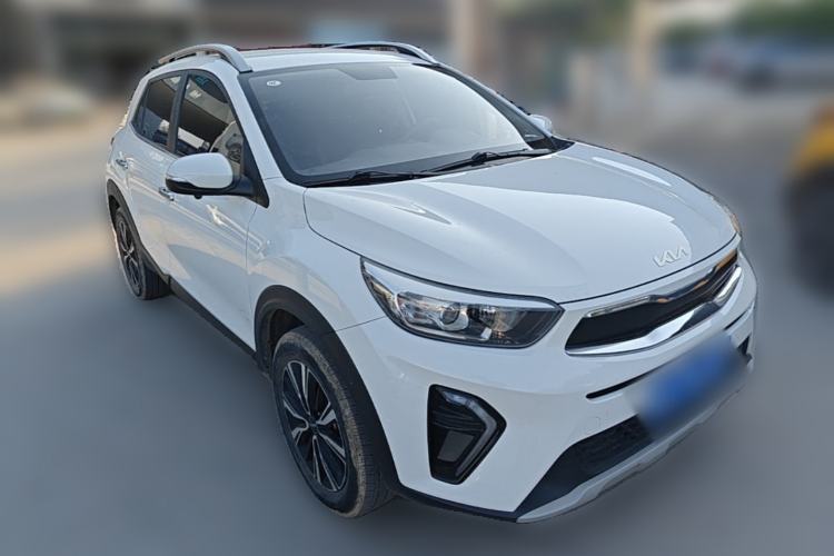 Used Kia kx1 Stonic 2021 1.4L CVT Fun Edition Front Right 45 Deg