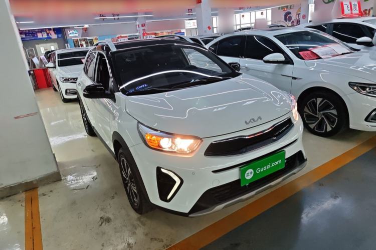 Used Kia kx1 Stonic 2021 1.4L CVT Sunroof Model Front Right 45 Deg