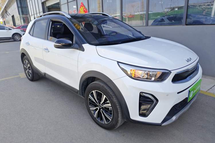 Used Kia kx1 Stonic 2021 1.4L CVT Sunroof Model Front Right 45 Deg