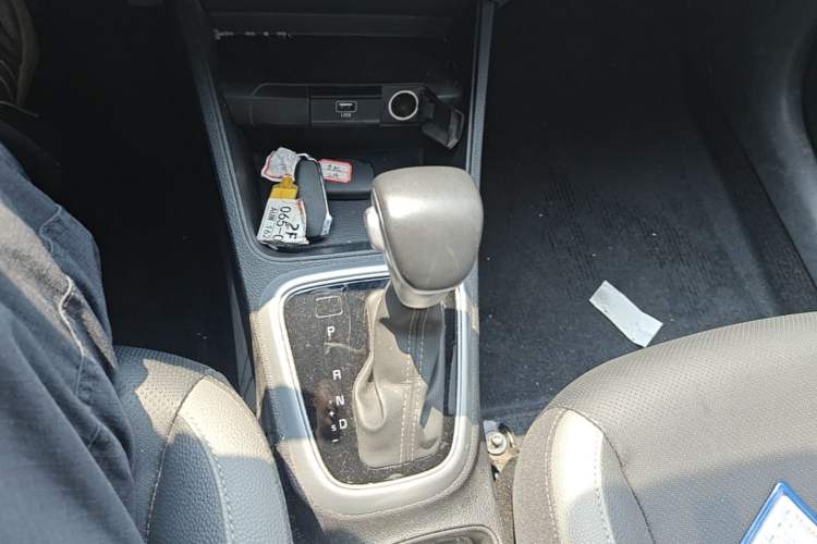 Used Kia kx1 Stonic 2021 1.4L CVT Sunroof Model Gear Lever