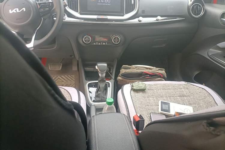 Used Kia kx1 Stonic 2021 1.4L CVT Sunroof Model Gear Lever