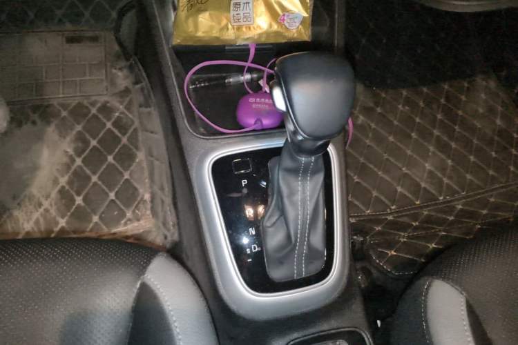 Used Kia kx1 Stonic 2021 1.4L CVT Sunroof Model Gear Lever