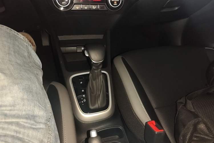 Used Kia kx1 Stonic 2021 1.4L CVT Sunroof Model Gear Lever