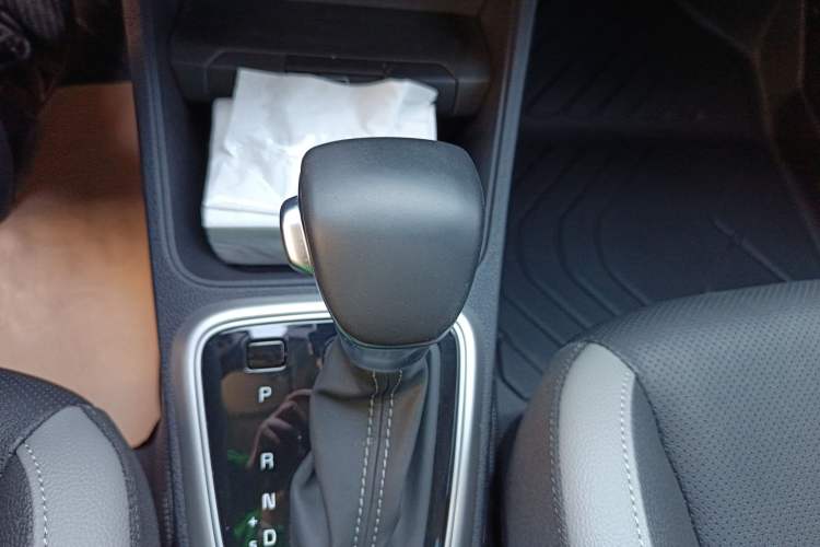 Used Kia kx1 Stonic 2021 1.4L CVT Fun Edition Gear Lever