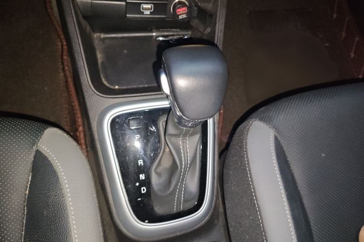 Used Kia kx1 Stonic 2021 1.4L Automatic Fun Edition Gear Lever