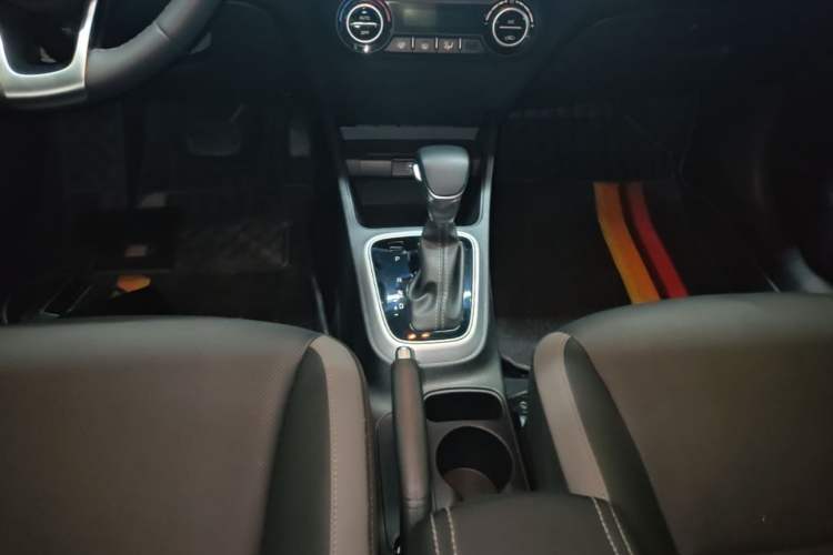 Used Kia kx1 Stonic 2021 1.4L CVT Sunroof Model Gear Lever