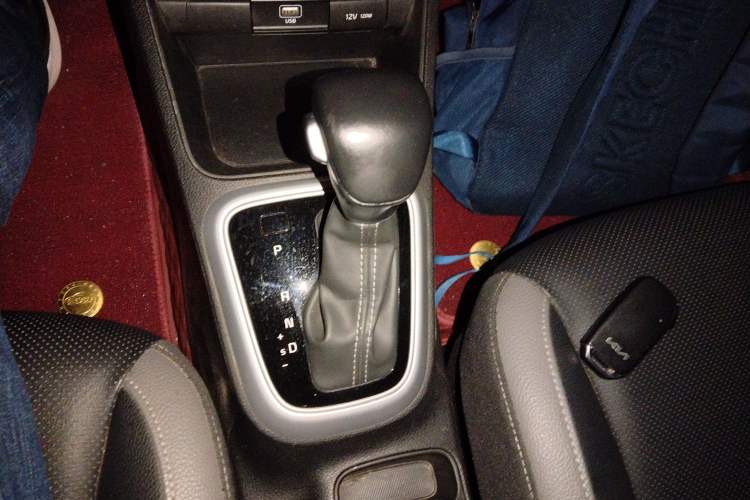 Used Kia kx1 Stonic 2021 1.4L CVT Fun & Sunroof Model Gear Lever