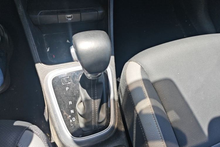 Used Kia kx1 Stonic 2021 1.4L CVT Fun Edition Gear Lever