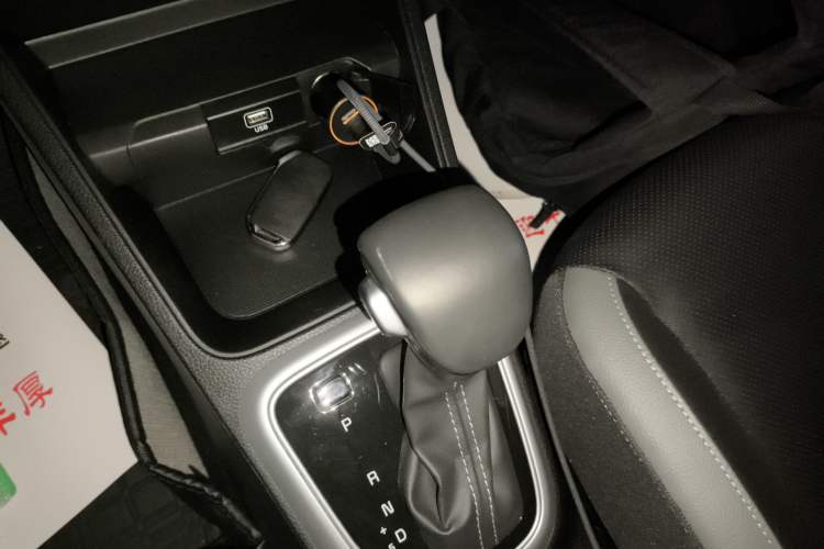 Used Kia kx1 Stonic 2021 1.4L CVT Sunroof Model Gear Lever