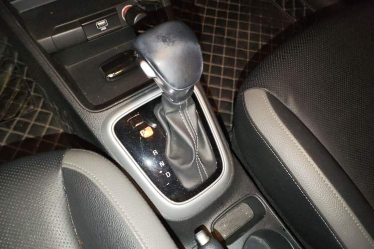 Used Kia kx1 Stonic 2021 1.4L Automatic Fun Edition Gear Lever