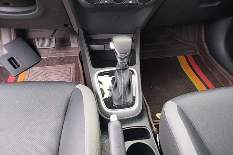 Used Kia kx1 Stonic 2021 1.4L CVT Fun Edition Gear Lever