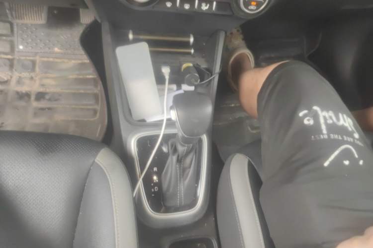 Used Kia kx1 Stonic 2021 1.4L CVT Sunroof Model Gear Lever