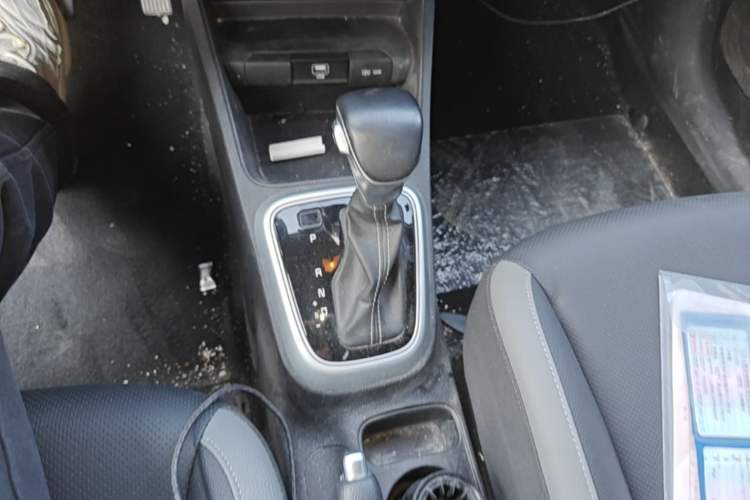 Used Kia kx1 Stonic 2021 1.4L CVT Fun Edition Gear Lever