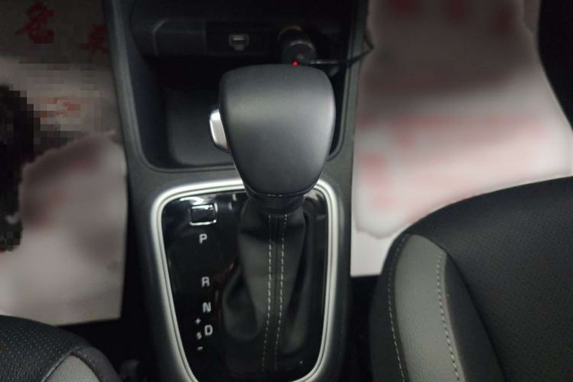 Used Kia kx1 Stonic 2021 1.4L CVT Sunroof Model Gear Lever