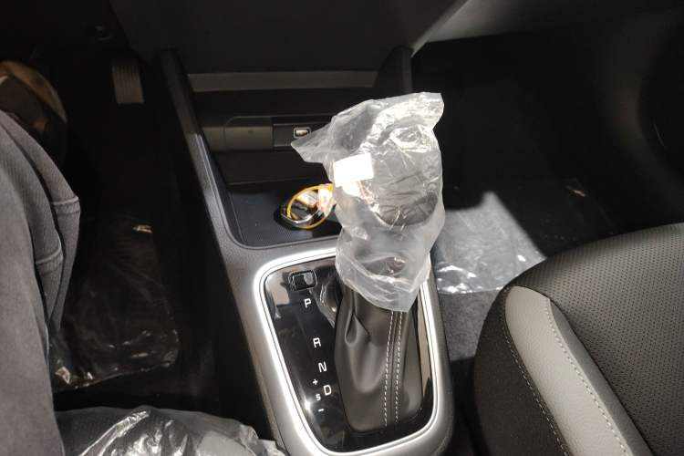 Used Kia kx1 Stonic 2021 1.4L CVT Sunroof Model Gear Lever