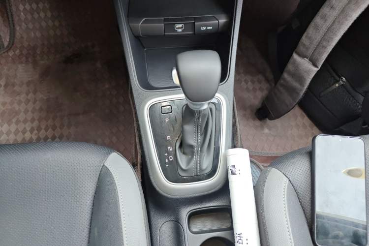 Used Kia kx1 Stonic 2021 1.4L CVT Sunroof Model Gear Lever