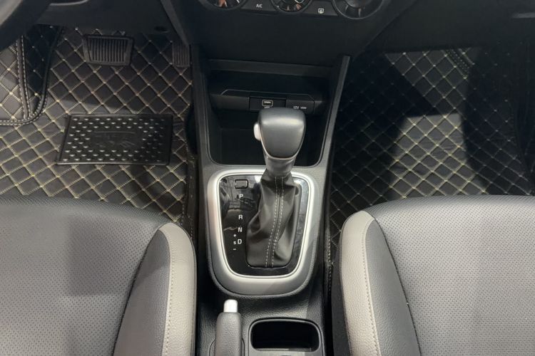 Used Kia kx1 Stonic 2021 1.4L Automatic Fun Edition Gear Lever