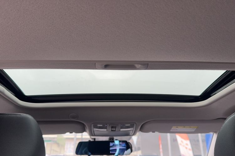 Used Kia kx1 Stonic 2021 1.4L CVT Sunroof Model Headliner