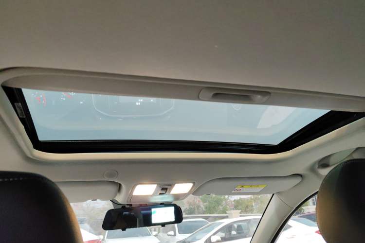Used Kia kx1 Stonic 2021 1.4L CVT Sunroof Model Headliner